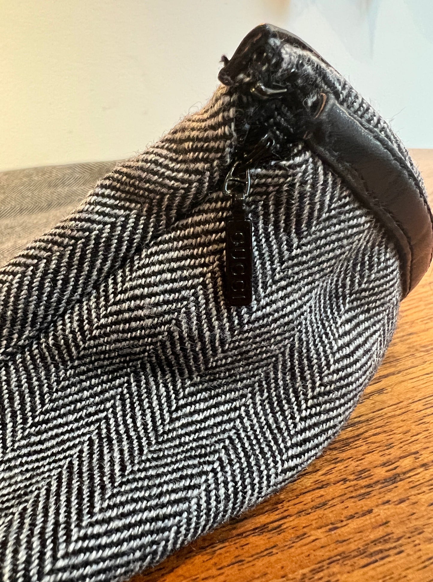 Fall 2000 Tom Ford for Gucci Herringbone + Leather Pencil Skirt